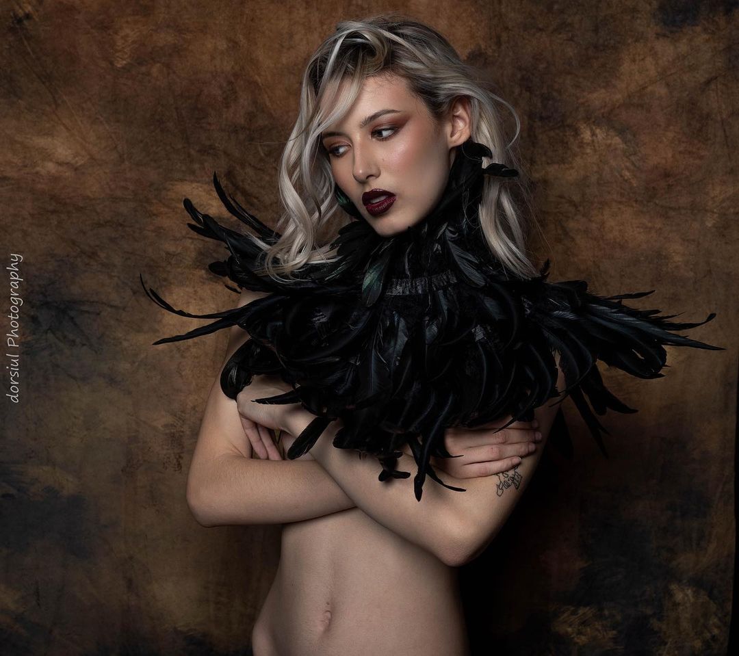 模特儿《Andrea Cano》写真作品 清凉不失时尚奶香四溢 - 吾知舍