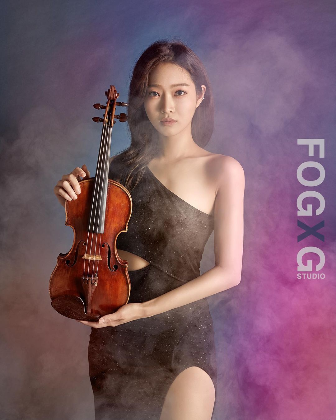 韩国正妹《Jinyoung》典雅气质与火辣兼具的美女 - 吾知舍